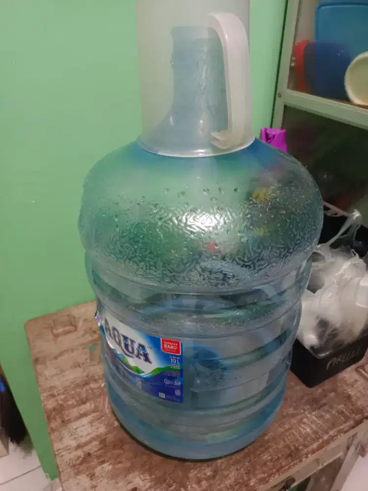 Galon Aqua besar