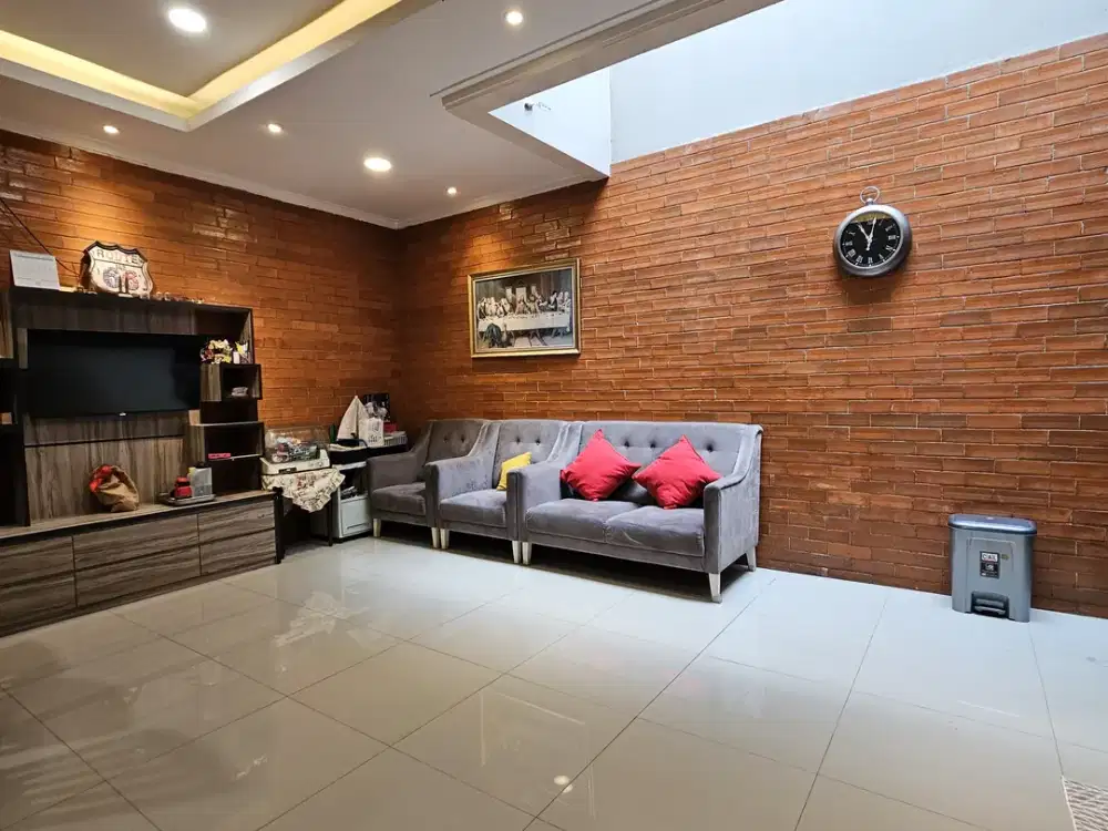 Dijual Murah Rumah Full Renovasi  Cluster Bohemia Gading Serpong