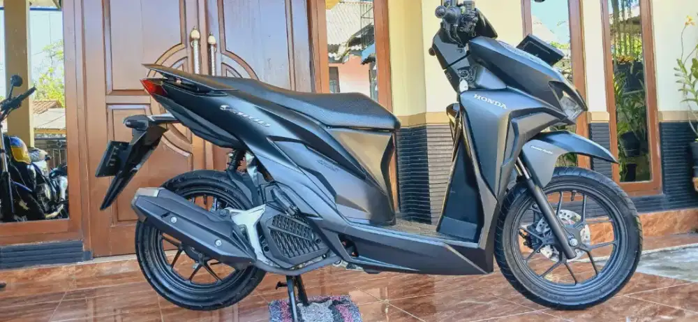 VARIO 125 iss  TAHUN 2022 KM 1 RIBU PERAK PLAT AA MAGELANG