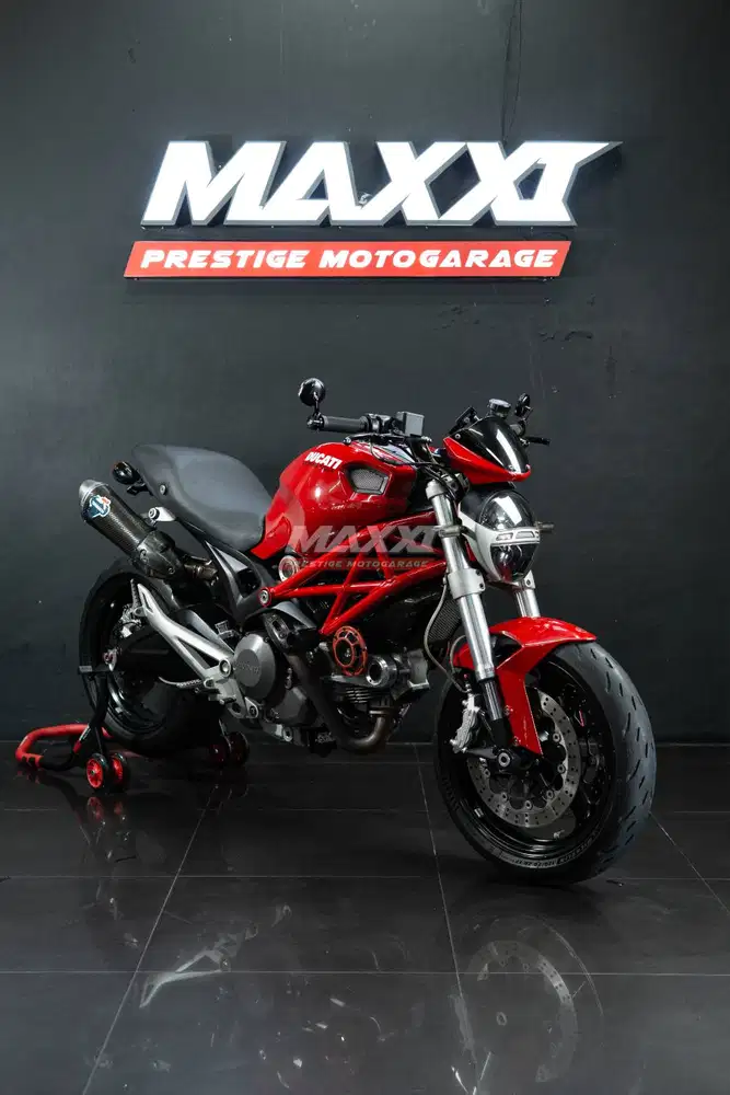 DUCATI MONSTER 795 Z800 MT09