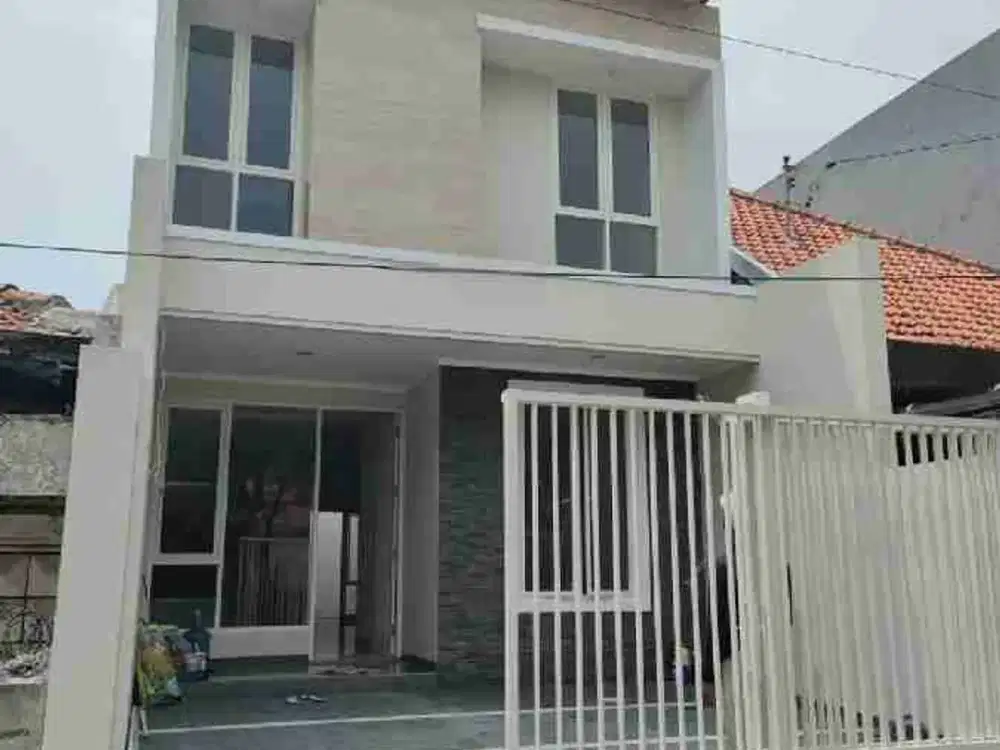 Jual Rumah 2 Lantai Baru Siap Huni MANYAR Dekat Petra
