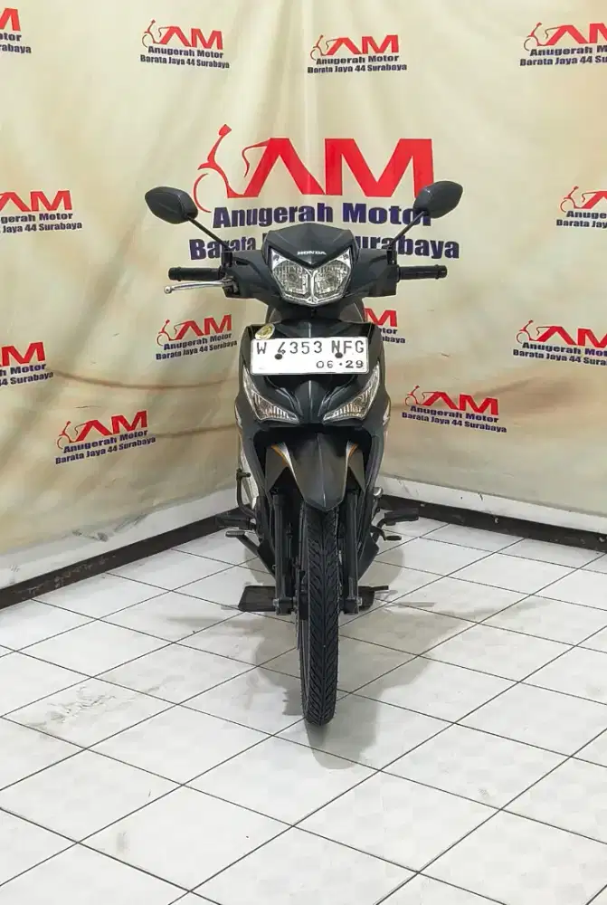 Honda supra x 125 fi Tahun 2024 warna hitam