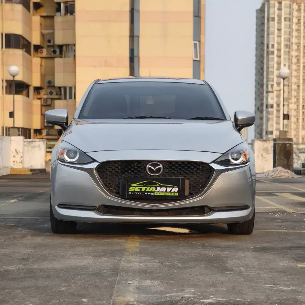 MAZDA 2 R SKYACTIVE 2019 SILVER