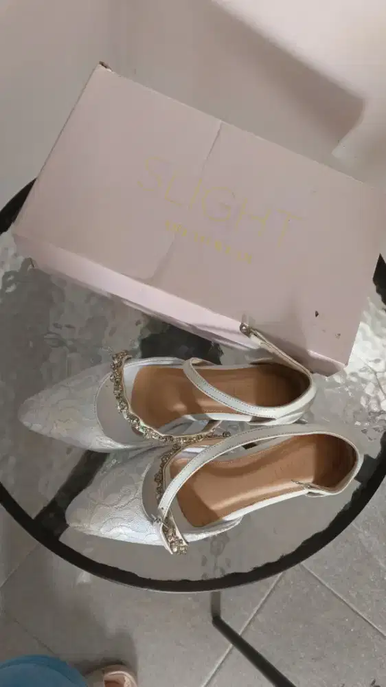 HIGH HEELS / WEDGES WANITA PUTIH