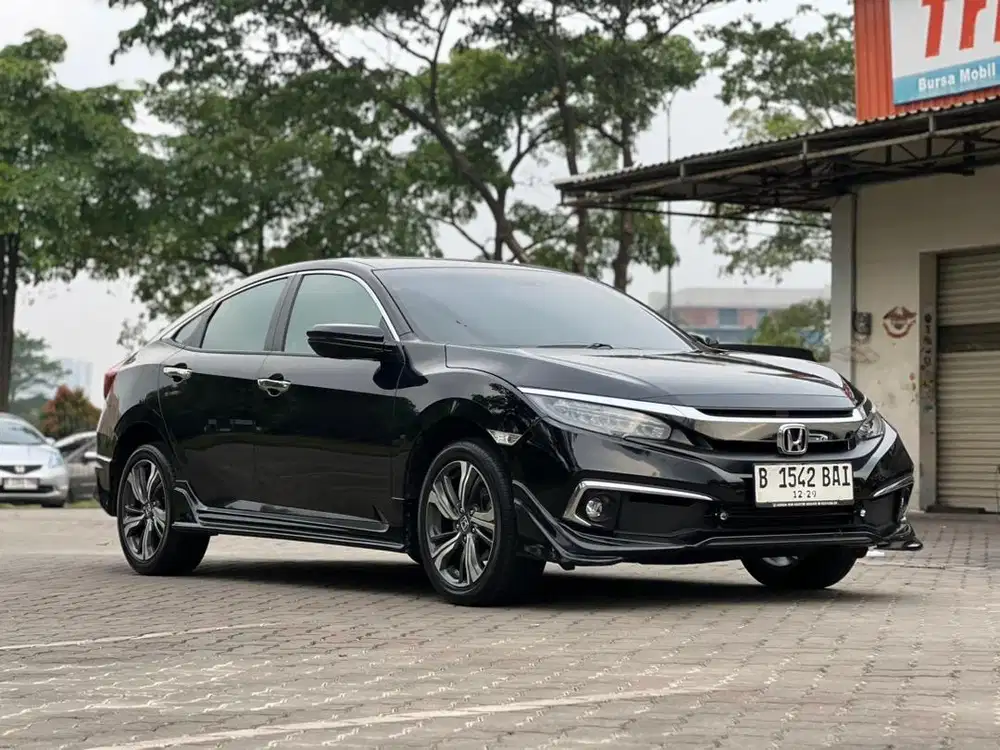 (TDP 10jt) Civic ES Sedan 1.5 Turbo 2020 AT Matic Hitam Black