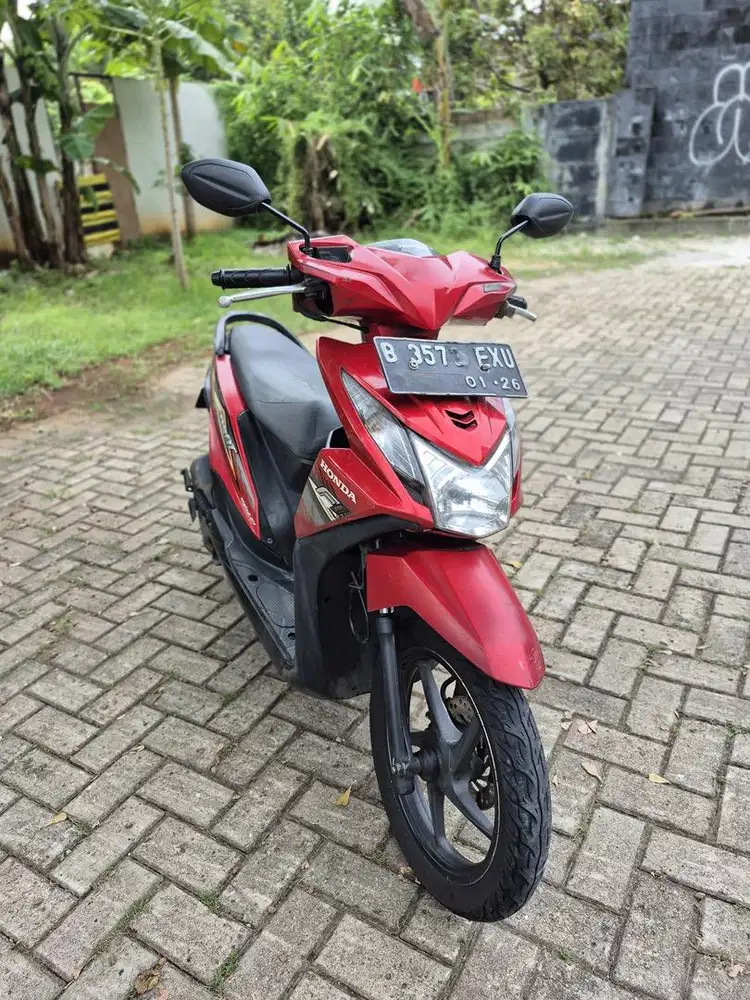 Dijual honda beat fi tahun 2015