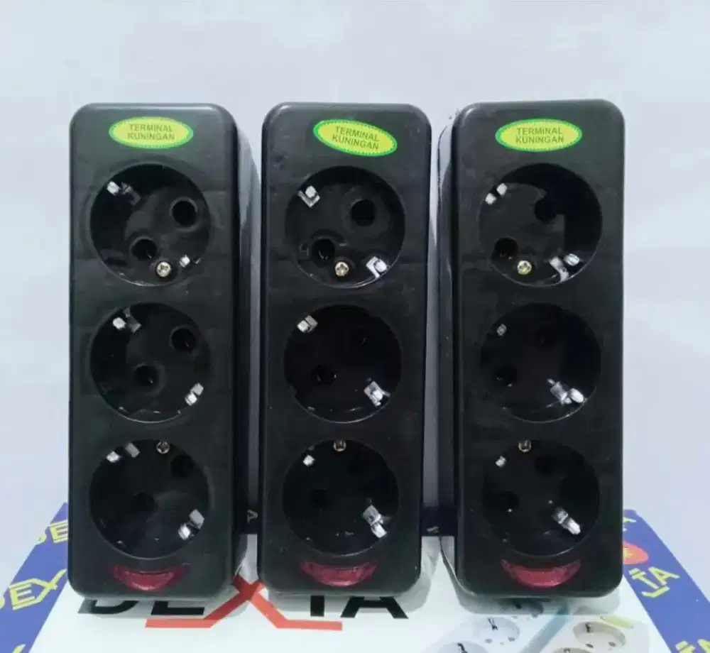 Stop kontak Hitam 3 lubang ada lampunya tanpa kabel murah ready