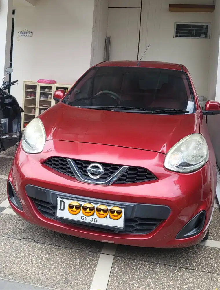 DIJUAL Mobil Nissan March Automatic Merah 2015 Bandung