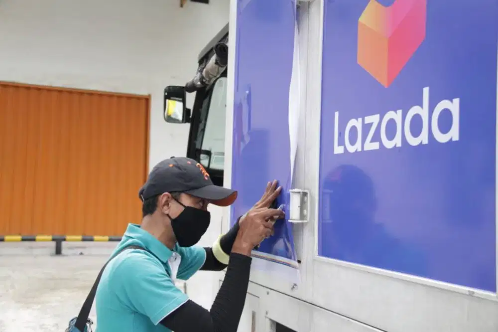 Pelatihan Juru Pemasangan Sticker Iklan