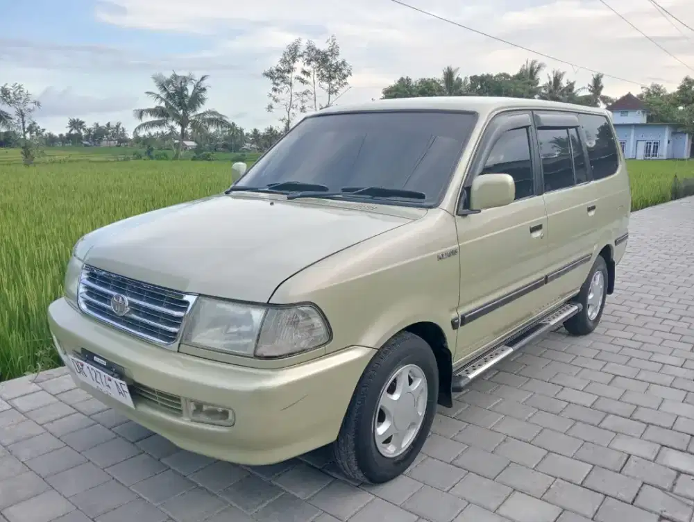 Kijang Kapsul 2001