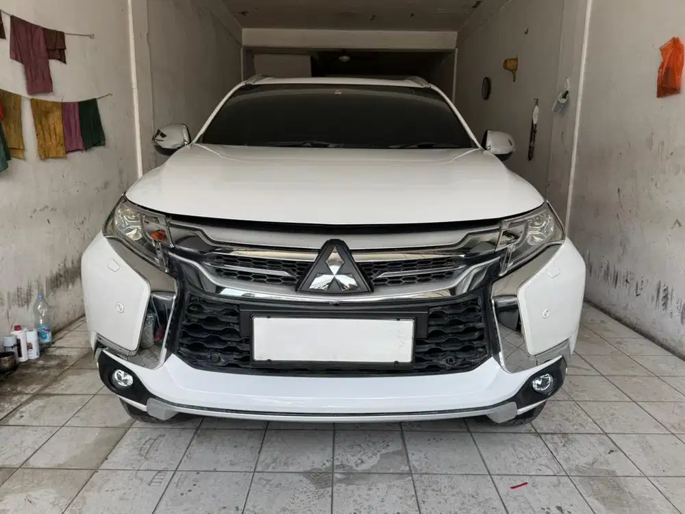 Tdp 57 Jt Mitsubishi Pajero Sport 2.4 Dakar Matic 2018 Putih 1 Nama