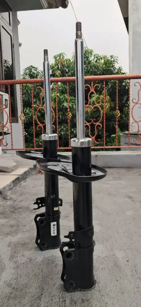 Jual Shockbreaker Belakang Camry 2000-2007 Murah - Kondisi Masih Baru