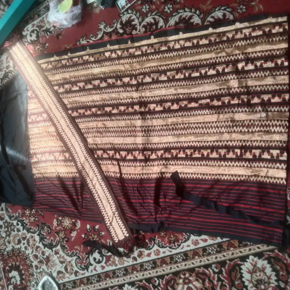 Dijual kain tapis lampung tenun