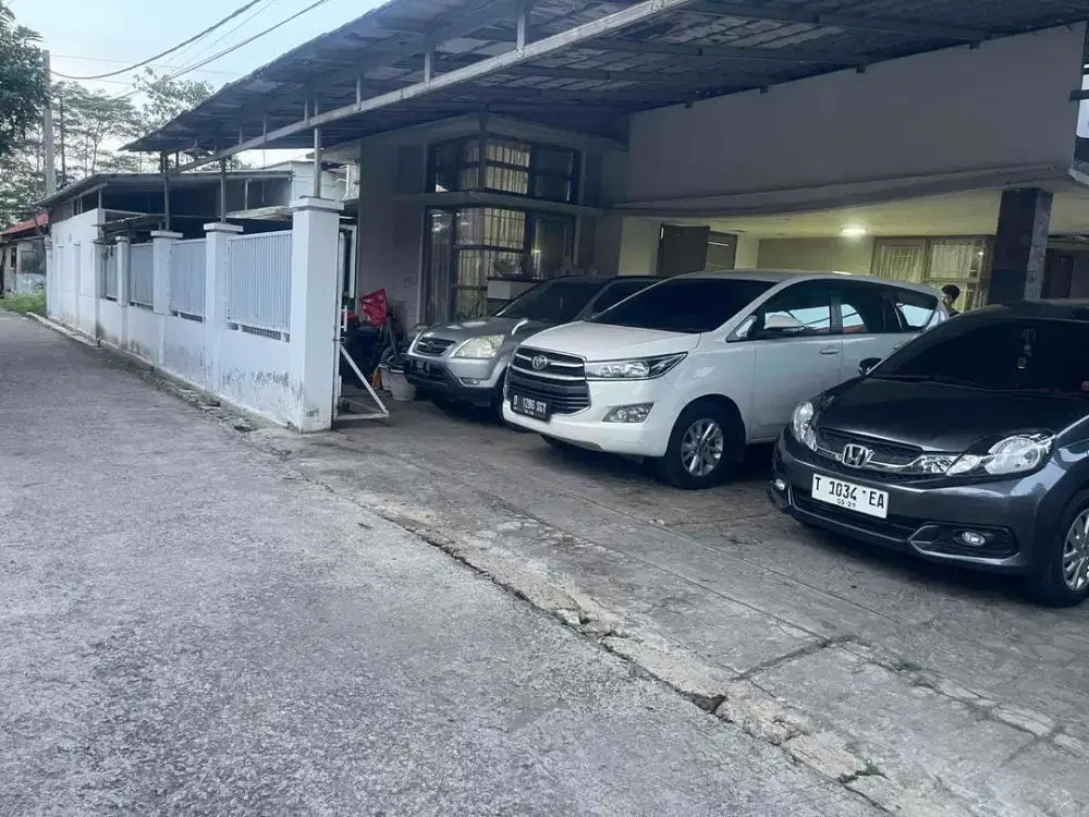Rumah Luas Tanah 475 m Lb 300 m Lengkap Beserta isinya Dijual Murah diKota Karawang