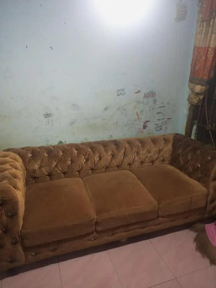 Sofa ruang tamu