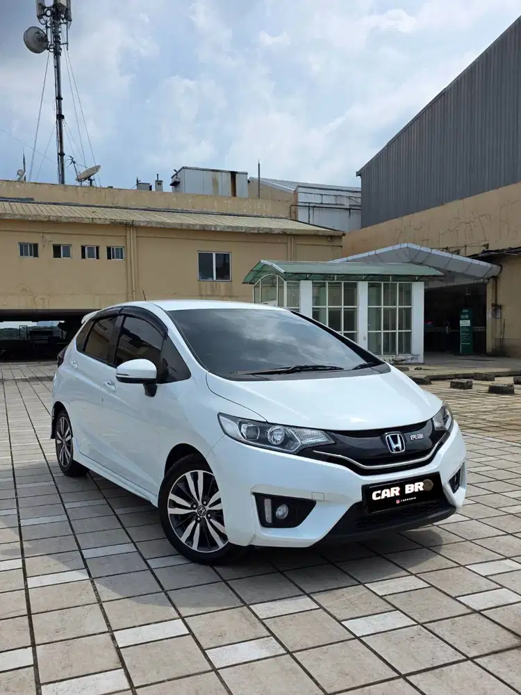 Honda Jazz RS GK5 2017 Putih AT CVT Muantap