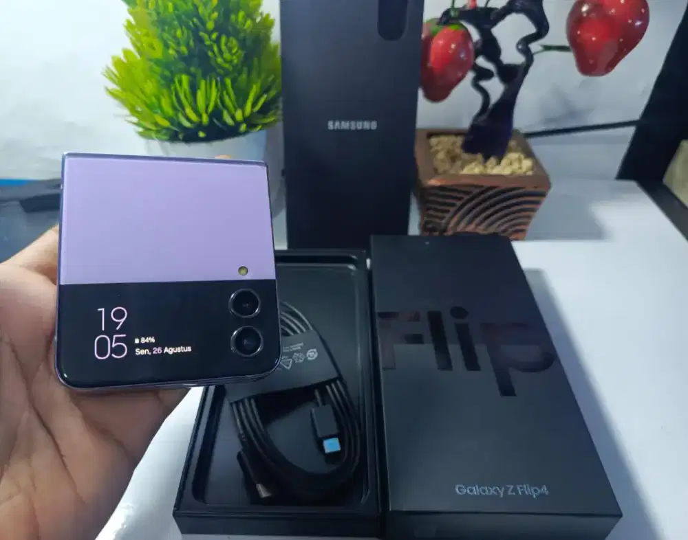 SAMSUNG Z FLIP 4 5G RAM 8/512GB ORIGINAL SEIN MULUS NORMAL SIAP PAKE