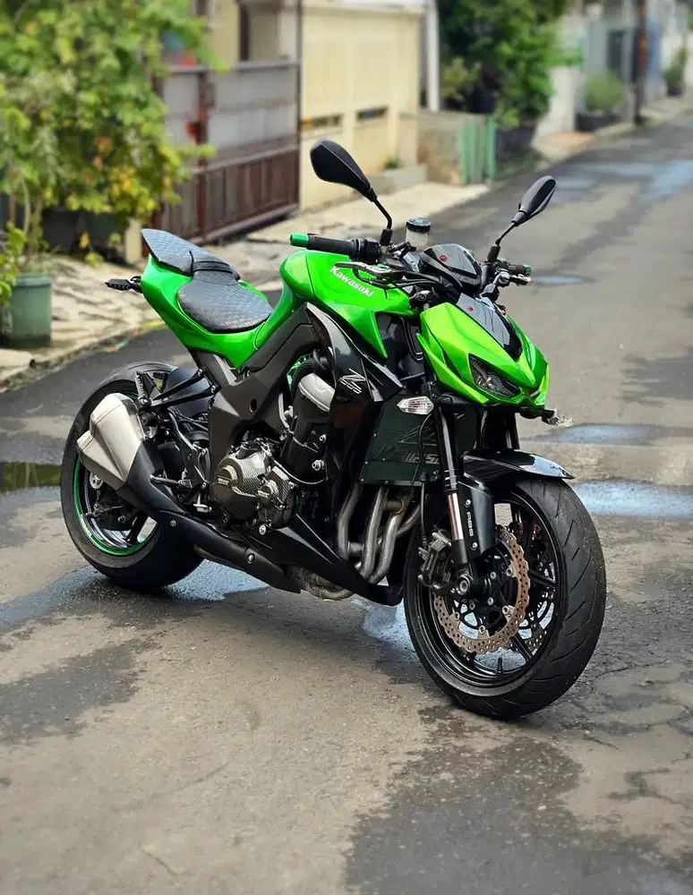 Kawasaki z1000 2016 green on black