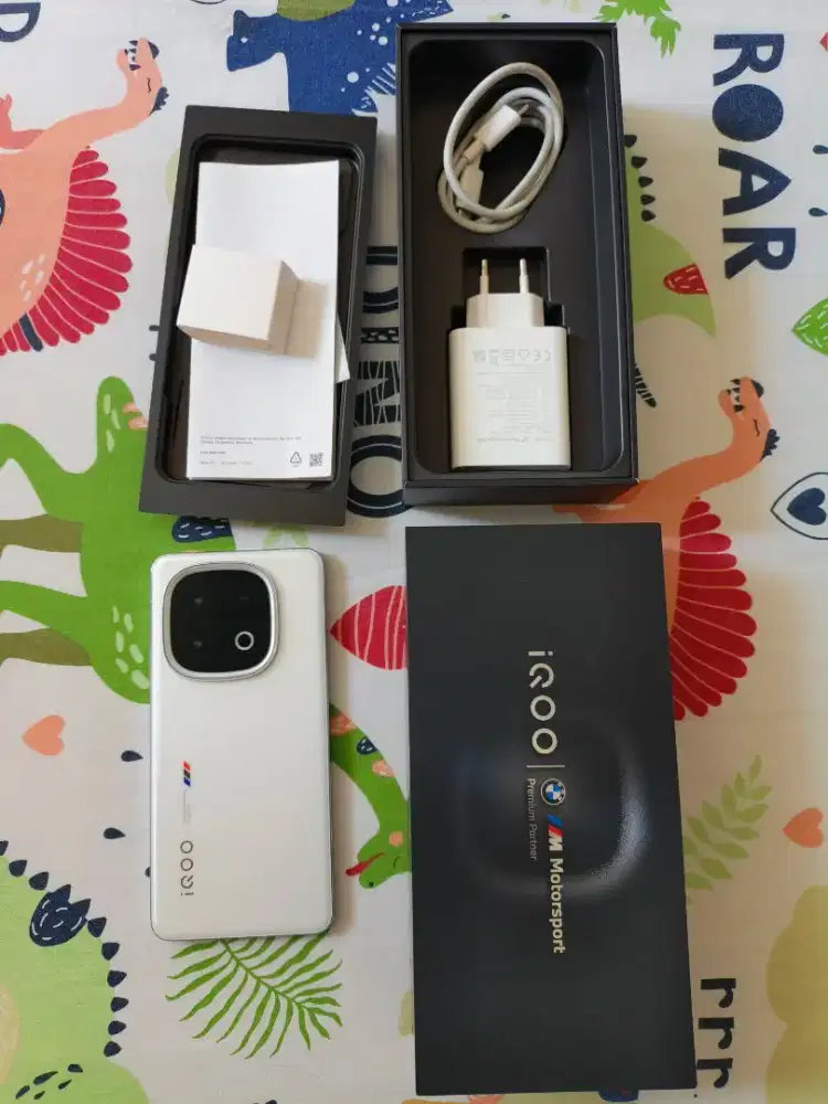 IQOO 13 RAM 12/256 GARANSI SAMPAI JULI 2026