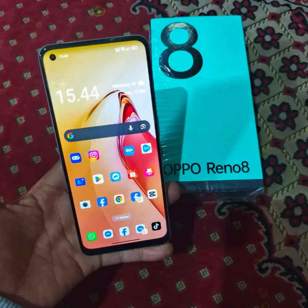 Oppo reno 8 4G ram 8/256gb like new