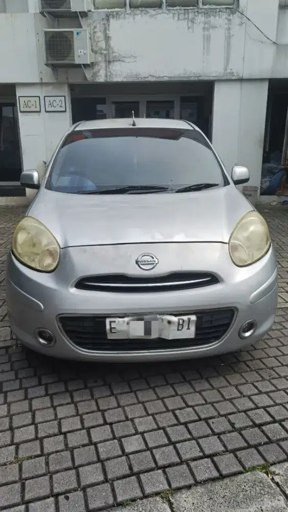 Nissan march silver 2012 1.2L XS AT (tipe tertinggi)
