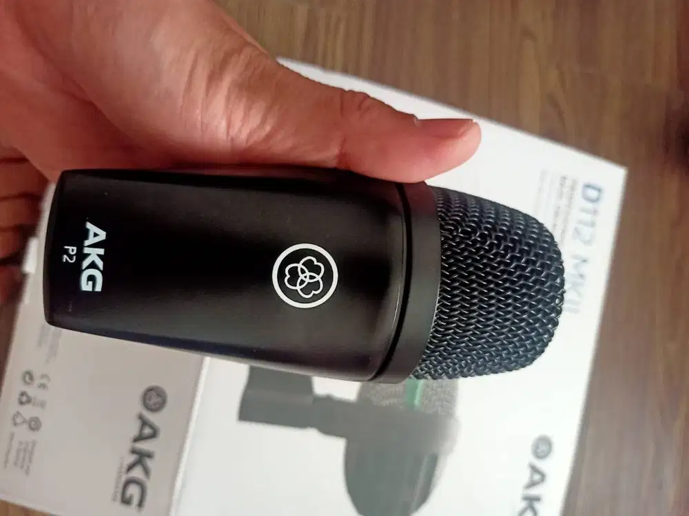 MIC KICK AKG P2 NEW 100%