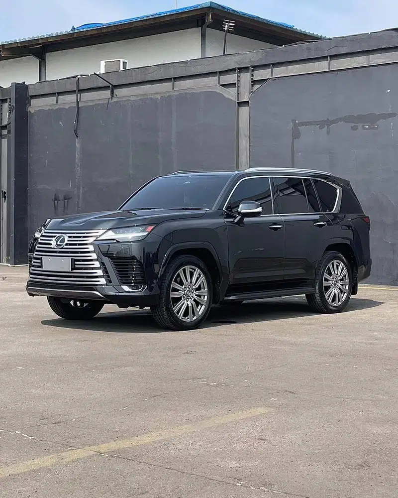 LEXUS LX700h VIP 2025 BLACK ON BLACK