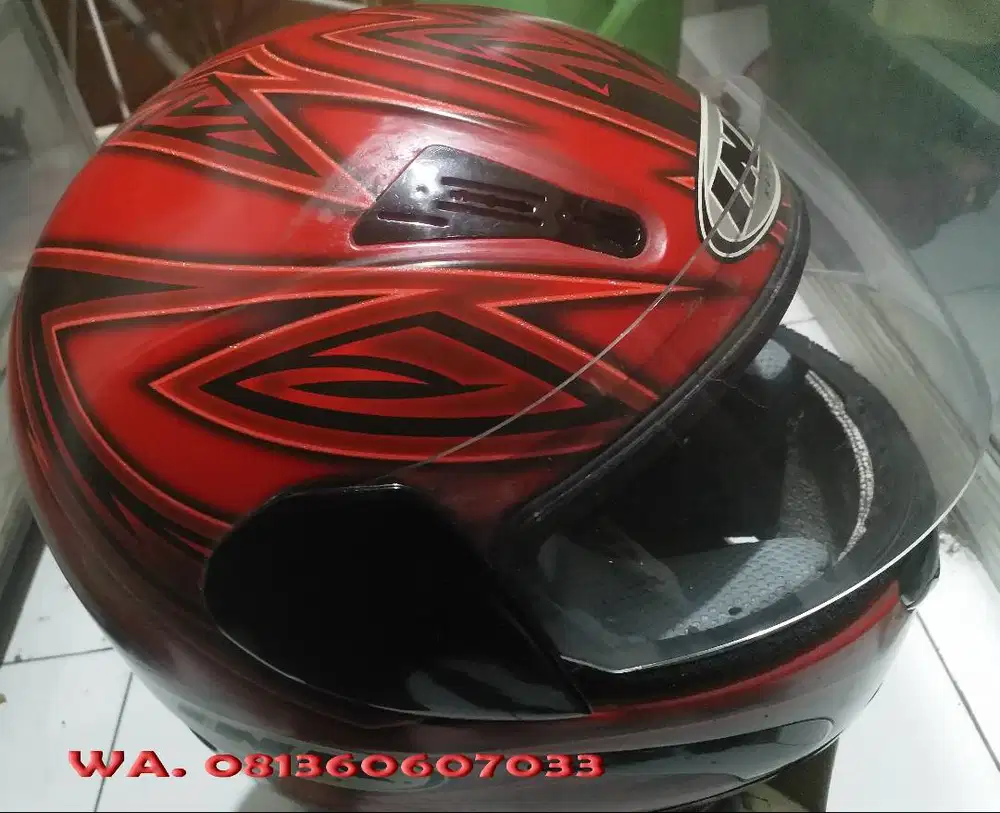 DI JUAL HELM BEKAS  MERK INK , UKURAN L,  BONUS PADOCK STANDAR SEPEDA