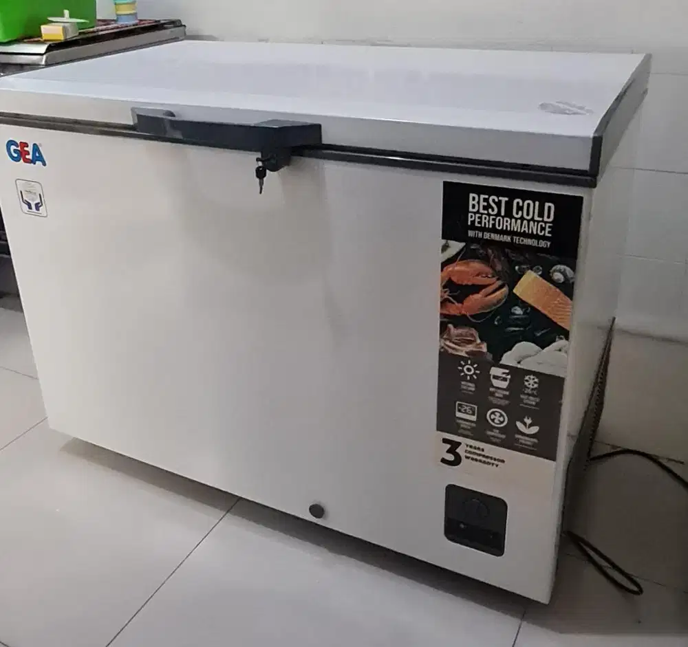 Freezer gea jual cepat