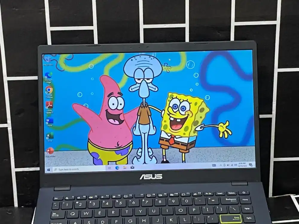 Laptop Asus Vivobook E410MA Celeron N4020/ Ram 4 GB/ SSD 128 + SD 64GB