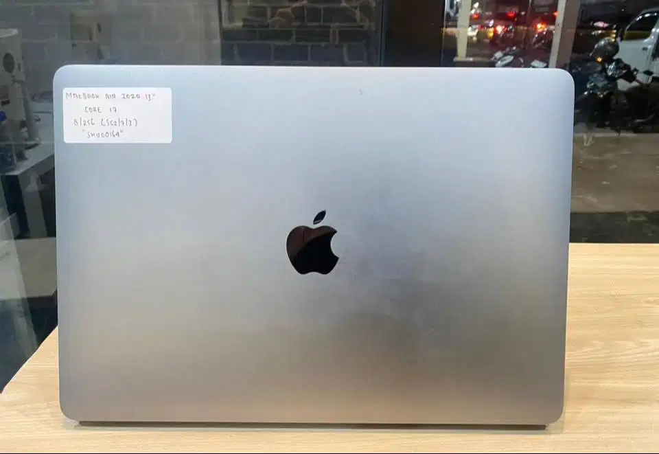 MacBook Air 2020 13inc (Intel Core I7) 8GB/256GB