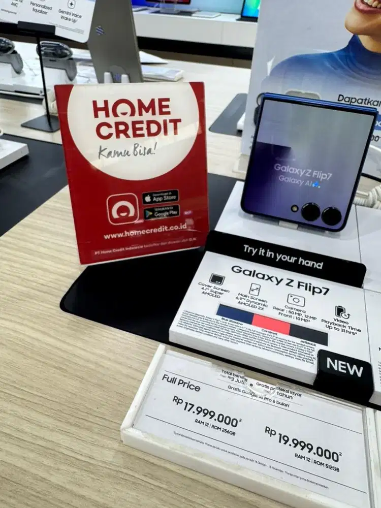 Samsung Zflip 7 256GB Promo cicilan homecredit mulai 1jutaan/bulan
