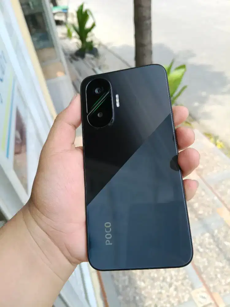 poco f7 black 12/512gb