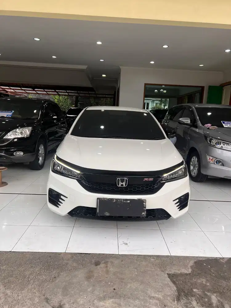 HONDA CITY HATCHBACK RS (LIKE NEW)