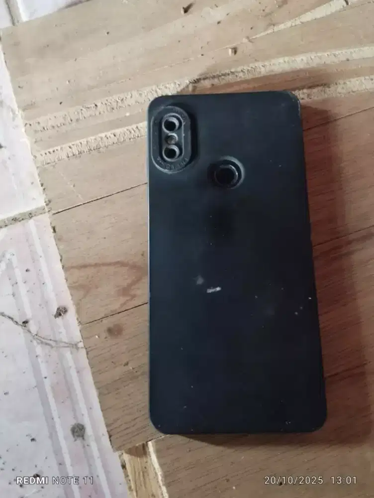 jual hp siomi redmi 5 pro ram 6/32 minus ada tompel gak ngaruh