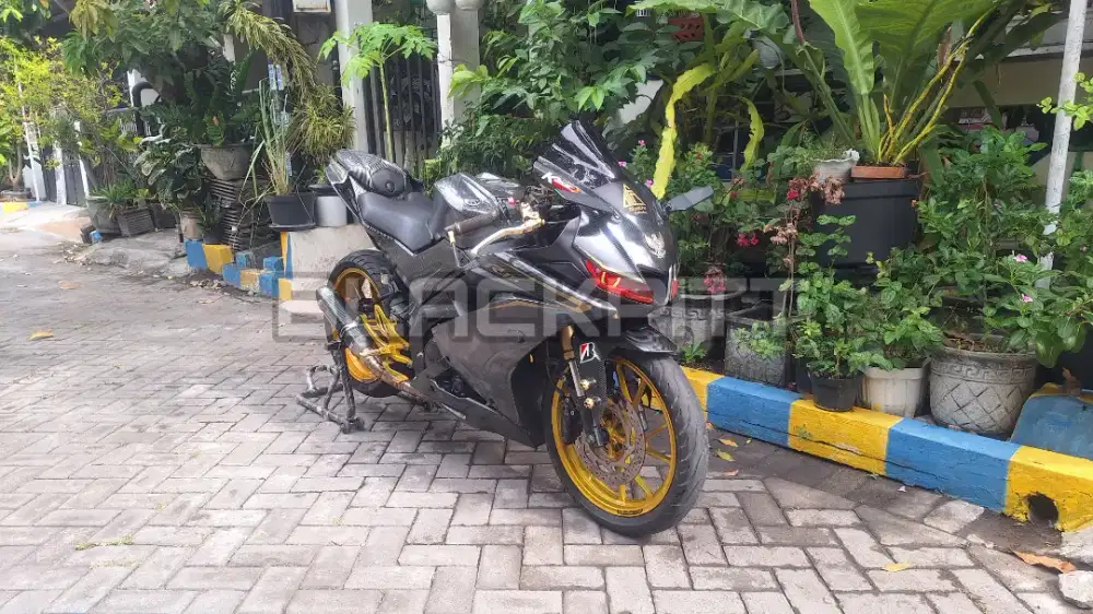 YAMAHA R15 V3 TAHUN 2017