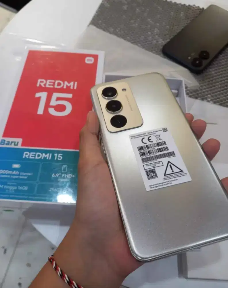 Redmi 15 baterai 7000 NFC ram 8/256