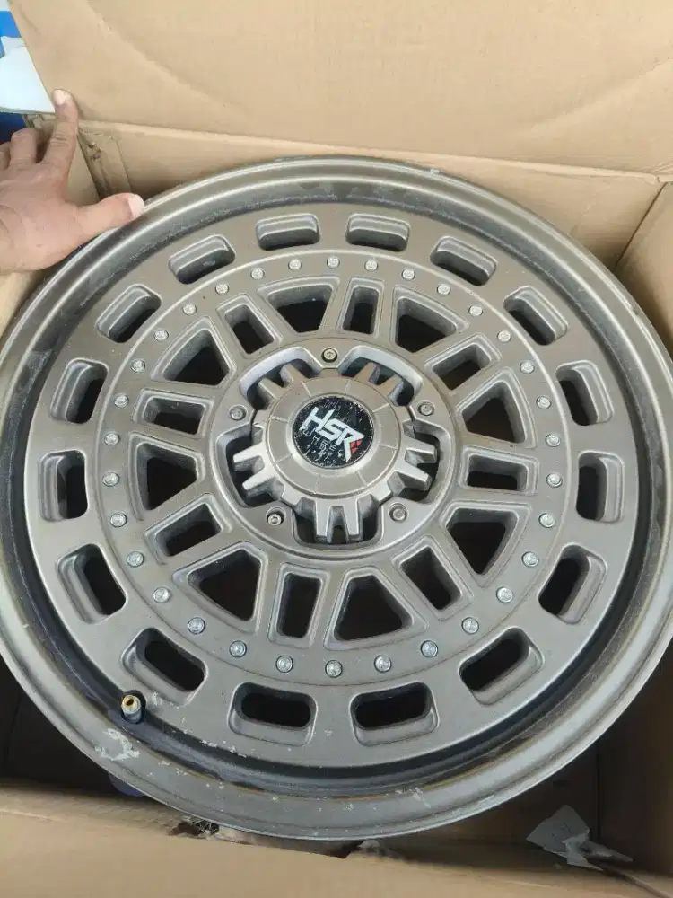 Velg HSR bekas baik