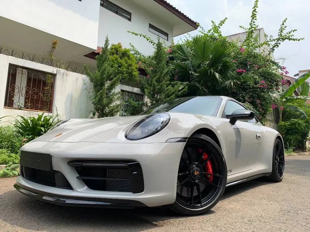 PORSCHE 911 CARRERA GTS 2024 CRAYON ON BLACK