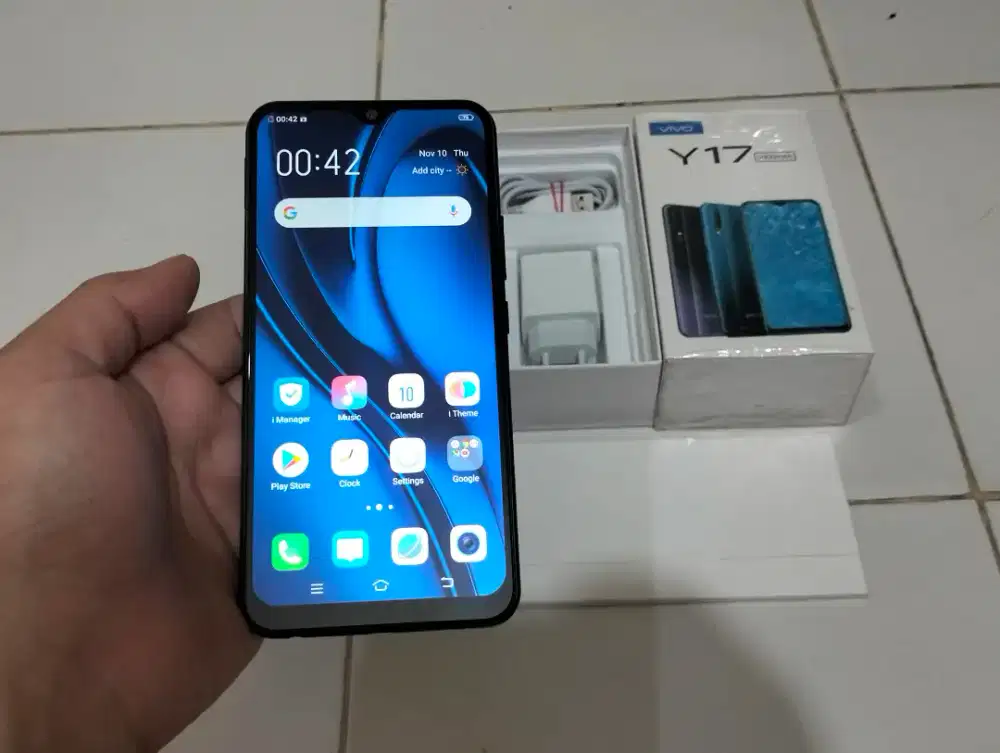 BUTUH UANG VIVO Y17 RAM 8GB / 256GB 4G LTE Duos 6.35in Finger 5000Mah