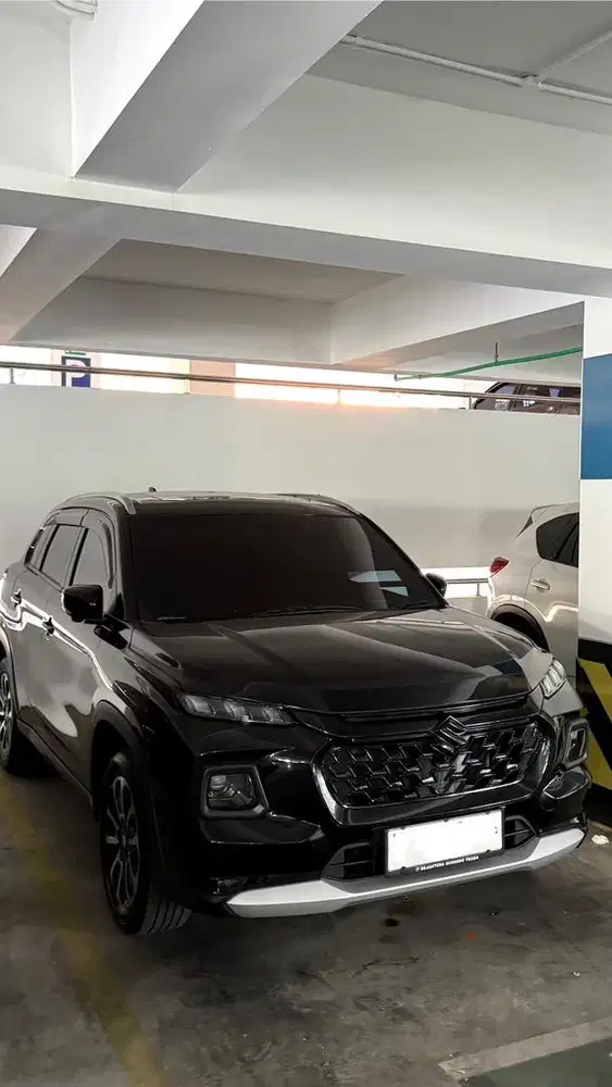 Grand Vitara Hybdrid like new