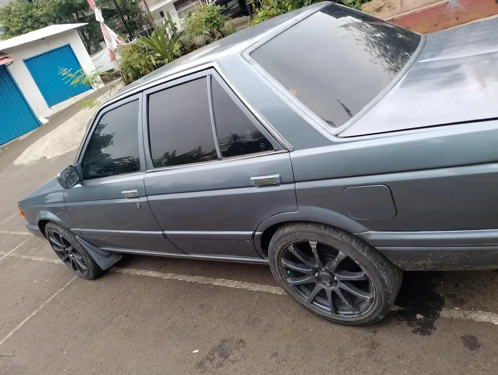 Nissan Sentra 1990 Bensin
