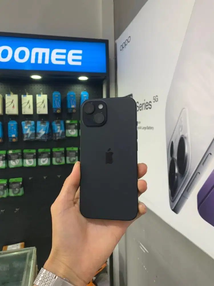 Iphone 15 128 GB Ibox, Pemakaian 4 Bulan + -