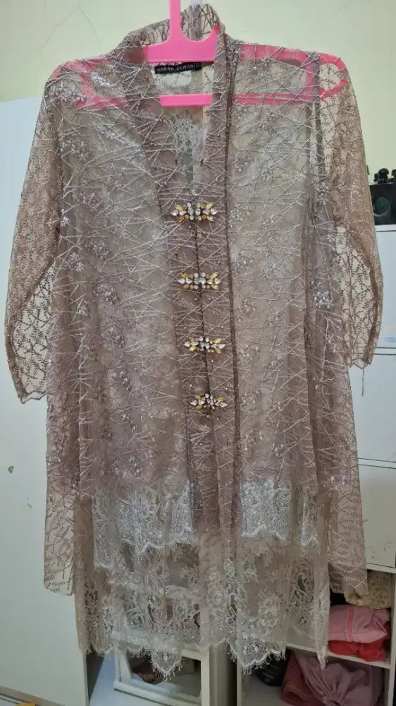 Kebaya Nude brokat
