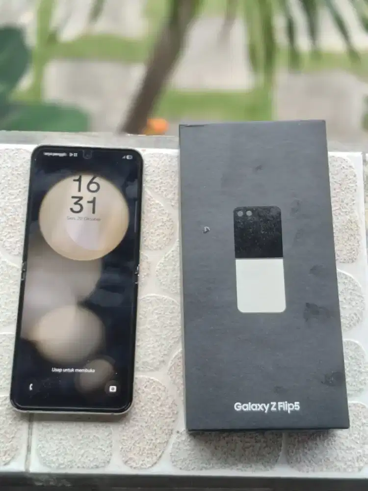 Samsung Galaxy  Zflip 5 8/256 Mulus No minus
