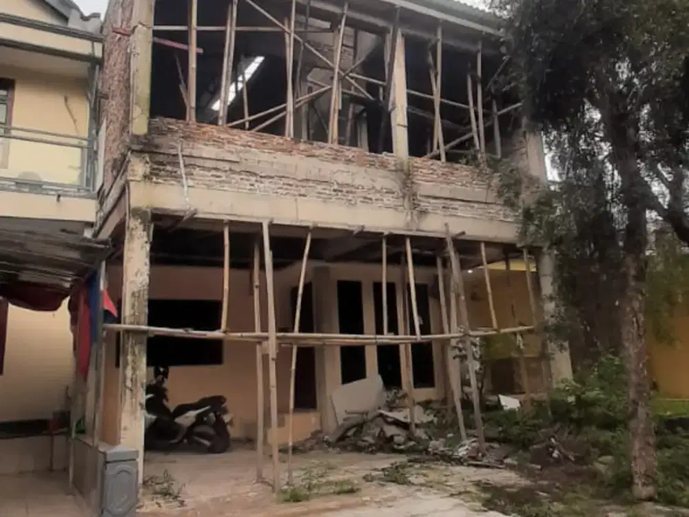Rumah Sudah Renovasi  Murah SHM Siap Huni Di Cluster Meadow Green Lippo Cikarang