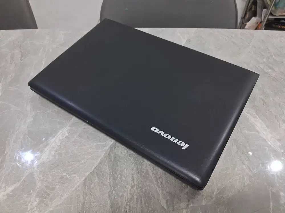 Laptop BerGARANSI i3 RAM 8GB VGA Dual Render AMD Layar BARU LENOVO