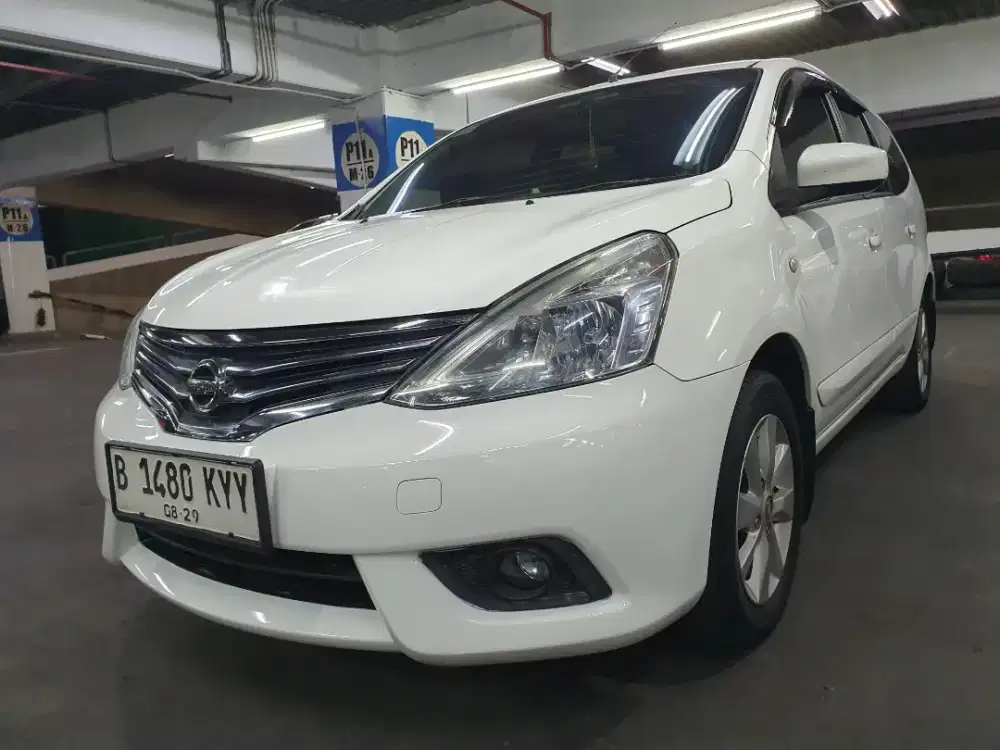 Grand Livina TDp11jt 1.5 XV AT 2015 FullOriginal SepertiBaru Gressss