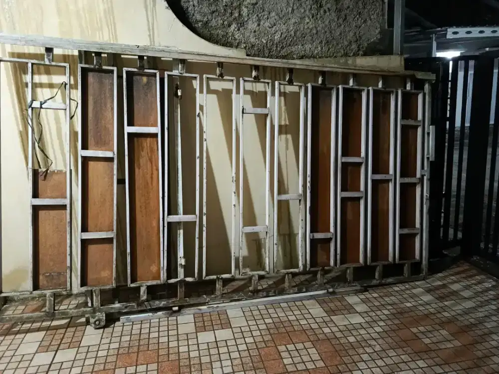 Dijual pagar bekas rumah