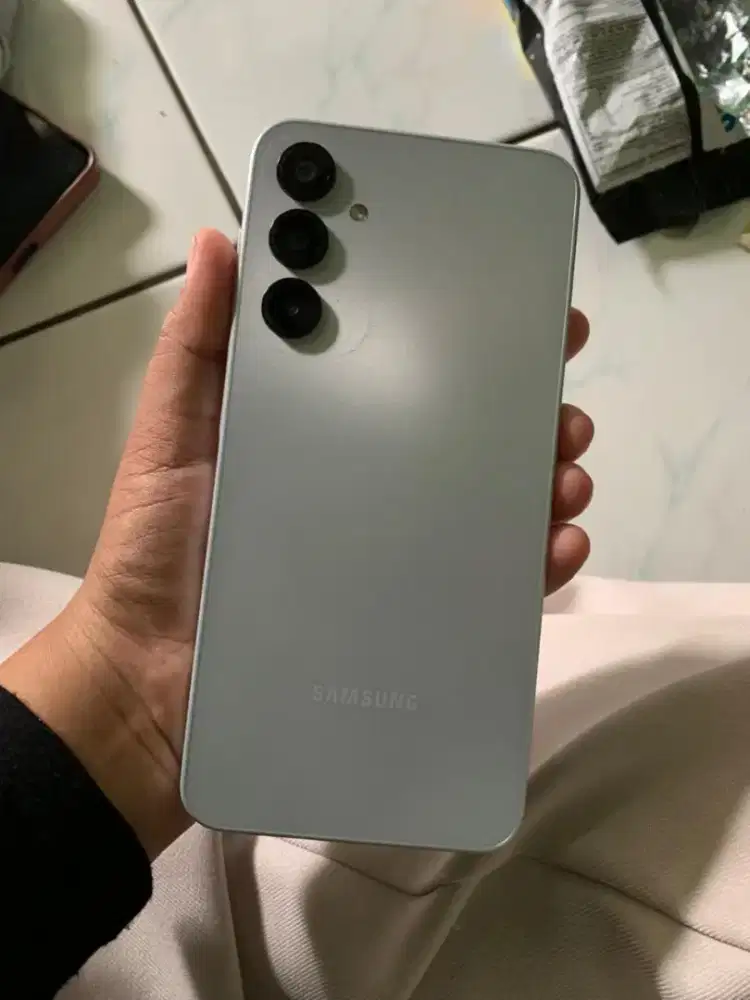 Jual hp bekas pemakaian 1 bulan
